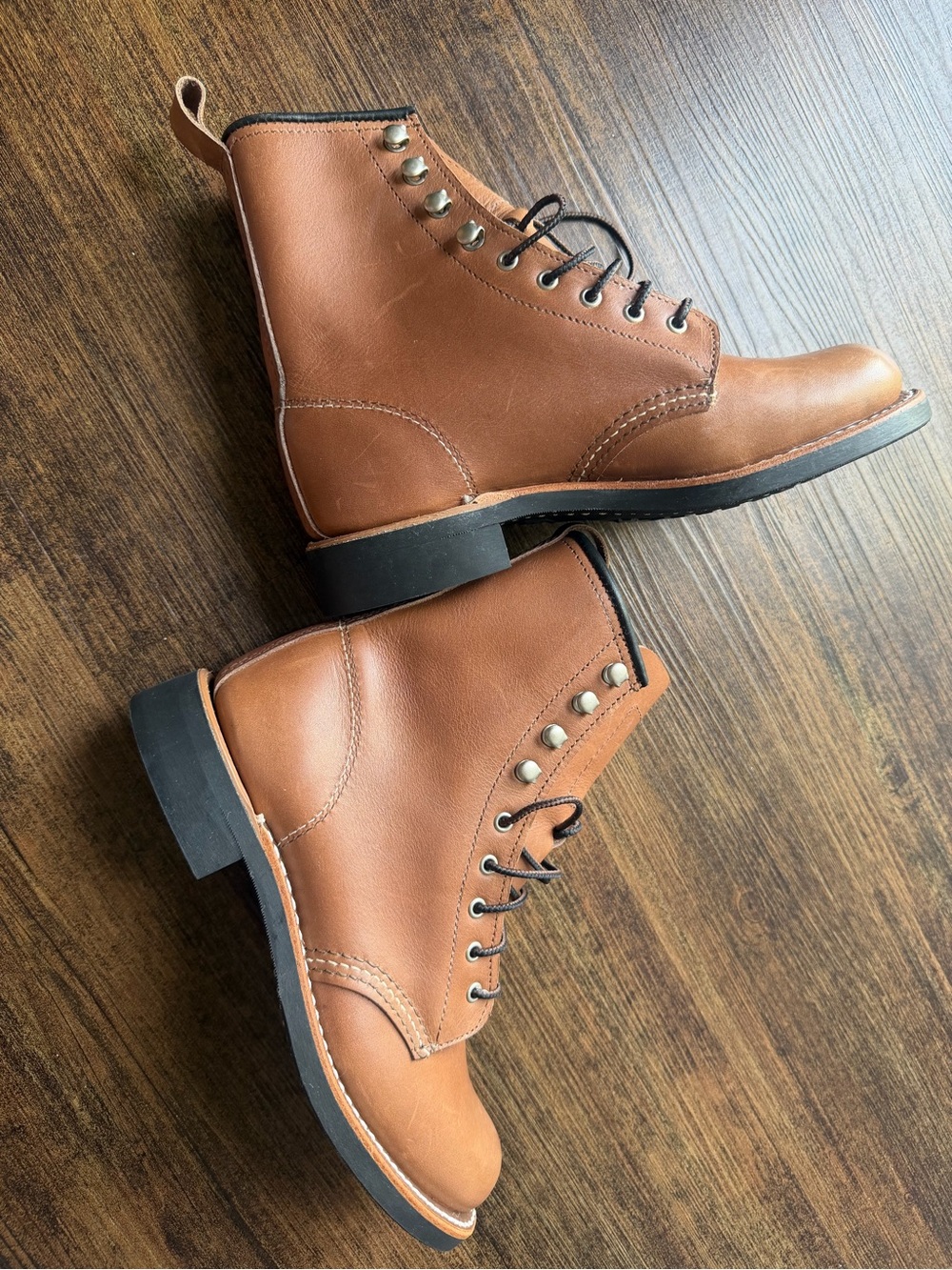 Red Wing SILVERSMITH Women's Short Boot in Mocha Oro-iginal Leather